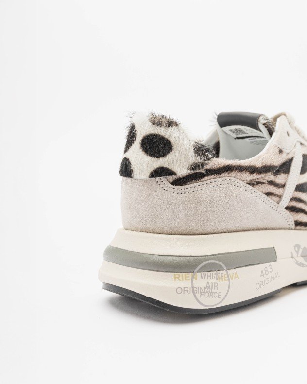 Premiata Cassie 7677 Beige Sneakers - Image 5