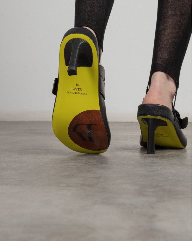 Ernesto Dolani 8DMUN01 Black Clogs - Black