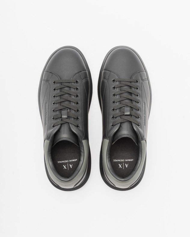 Armani Exchange XUX123 XV534 Black White sneakers - Black