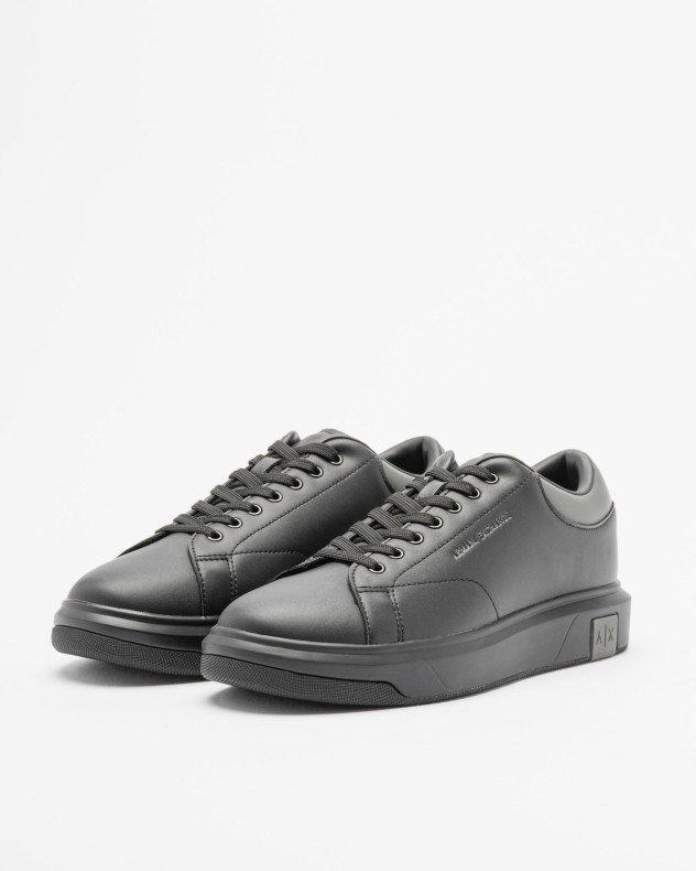 Armani Exchange XUX123 XV534 Black White sneakers - Black
