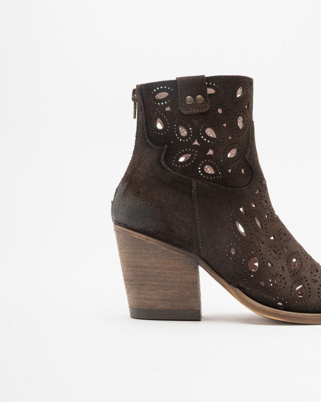 PROF 25013 Brown Ankle Boots - Brown