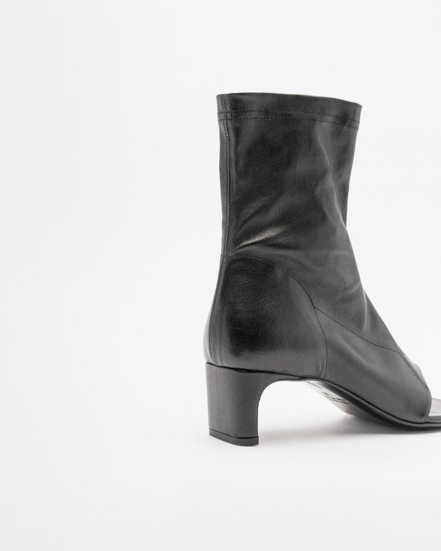 Elena Iachi E-4726-1 Black Ankle Boots - Black